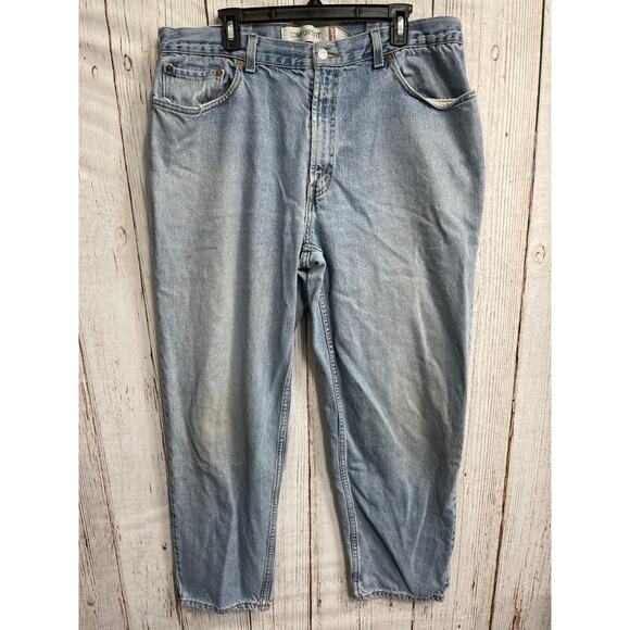 Vintage Levis 560 Jeans Size 40 Light Blue Comfort Fit 100% Cotton Denim - Picture 1 of 8